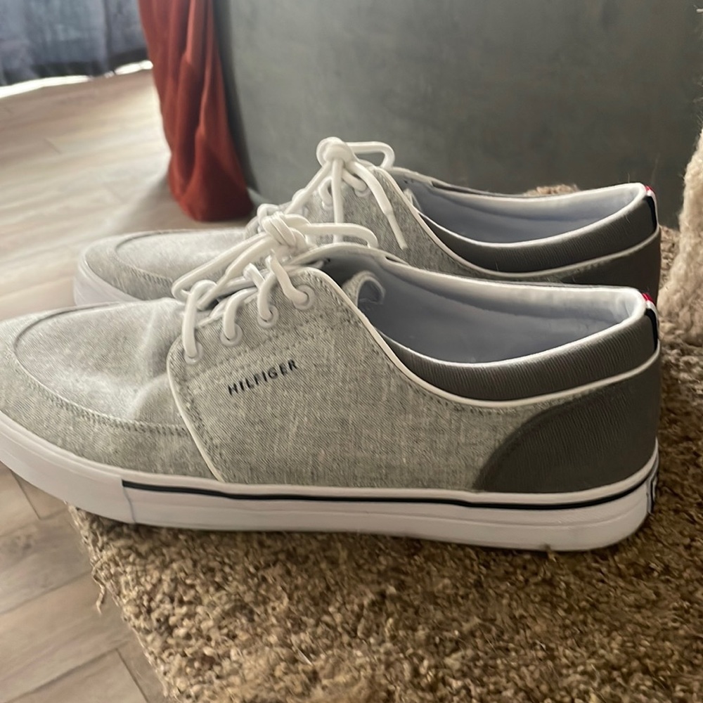 Mens Tommy Hilfiger boat shoes sz 11.5 gray